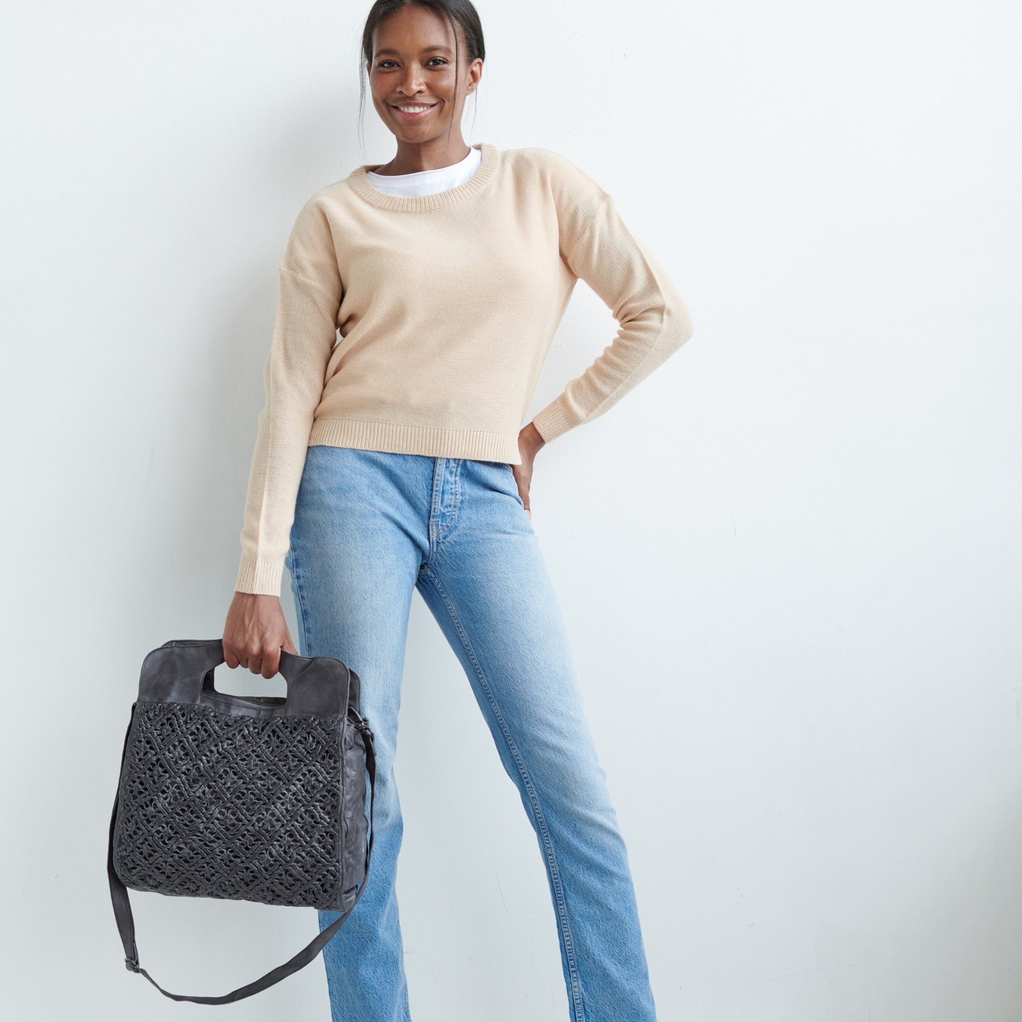 Beth Leather Crossbody Bag - Image 7